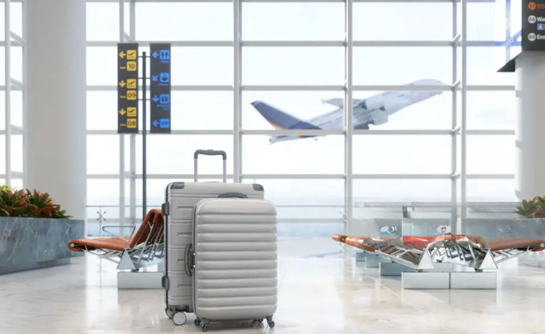 Desk-to-Departure in One Bag: Smart-Casual Transit Capsule for Weather Swings - THE KNO