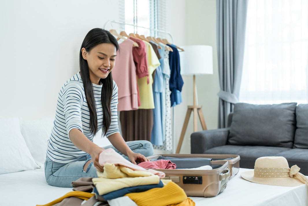 Matching Sets for Women Who Hate Overpacking: Year-Round Packing Formula - THE KNO
