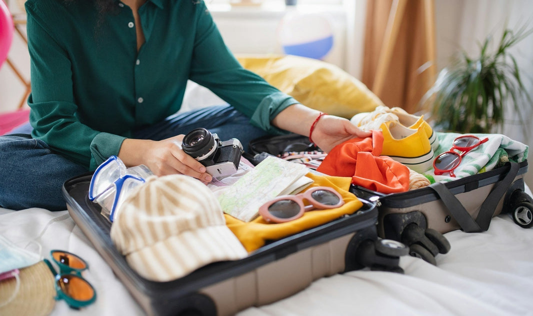 Packing Anxiety, Solved: Smart-Casual Outfit Formula for 5–7 Days Carry-On Trips - THE KNO