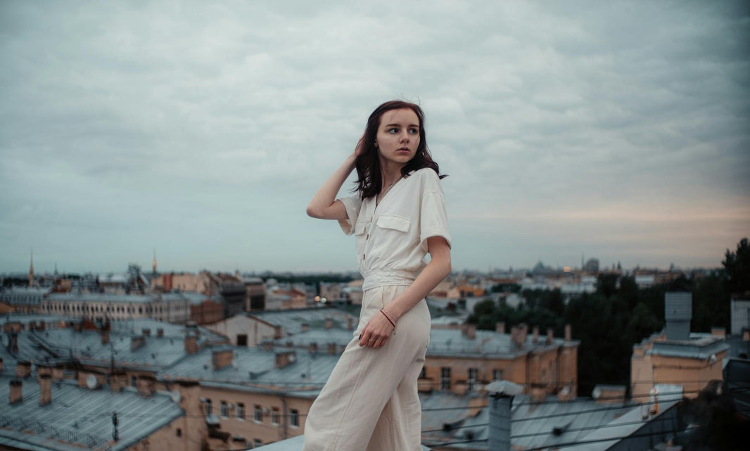 Red-Eye Sleep System for Women: Layers, Accessories, and a 5-Minute Refresh - THE KNO