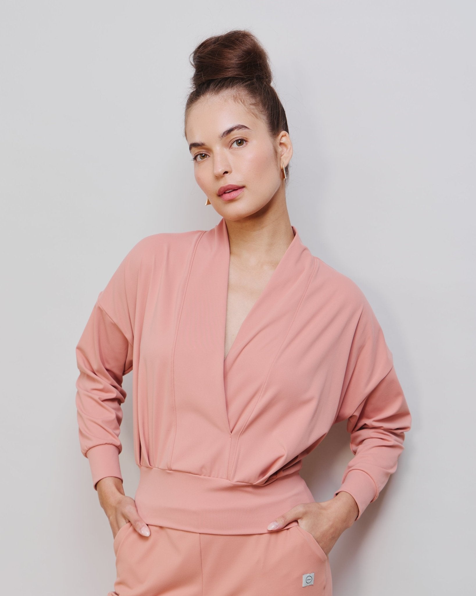 Court Sport Stretch Pullover - THE KNO