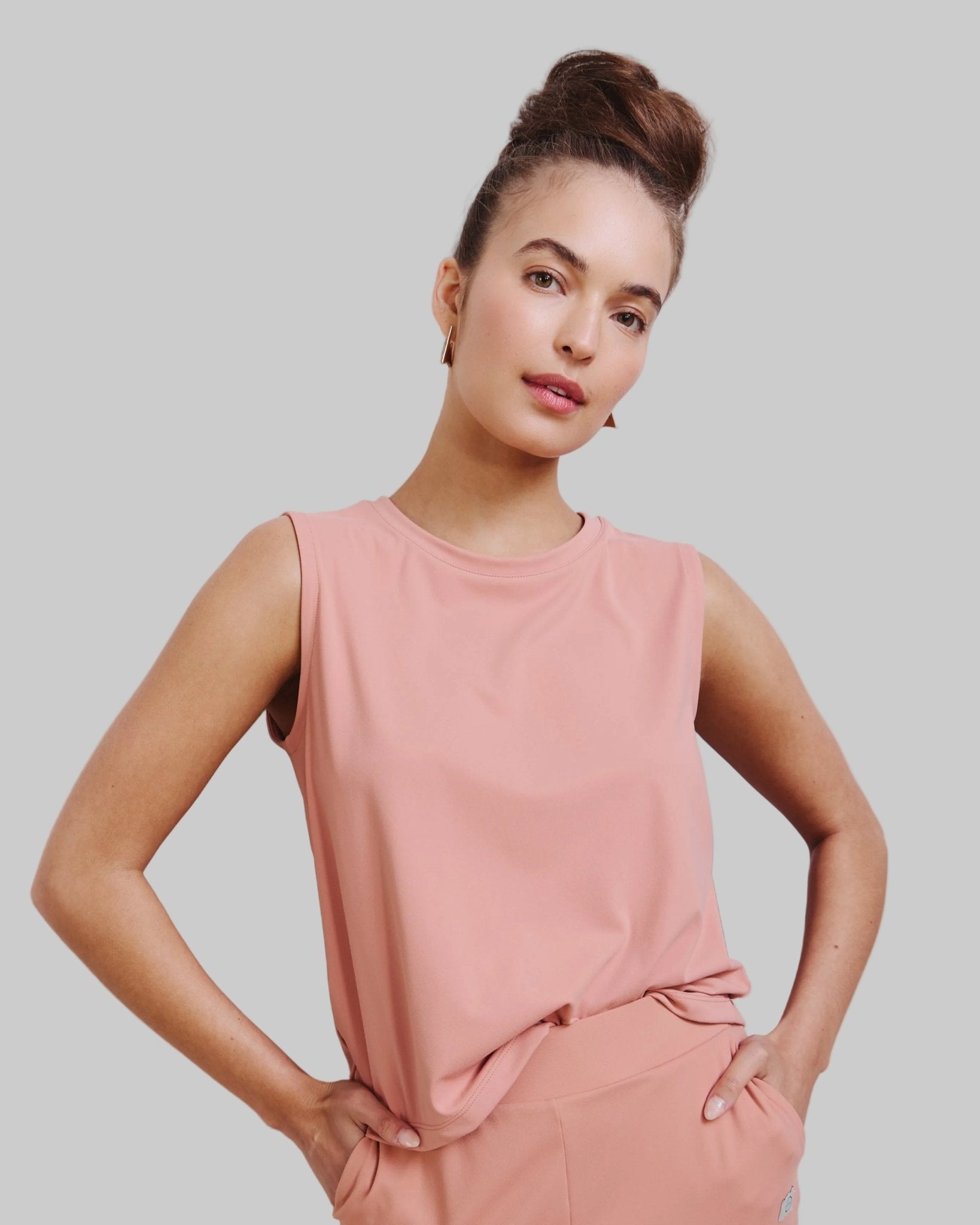 Court Sport Stretch Tank - THE KNO