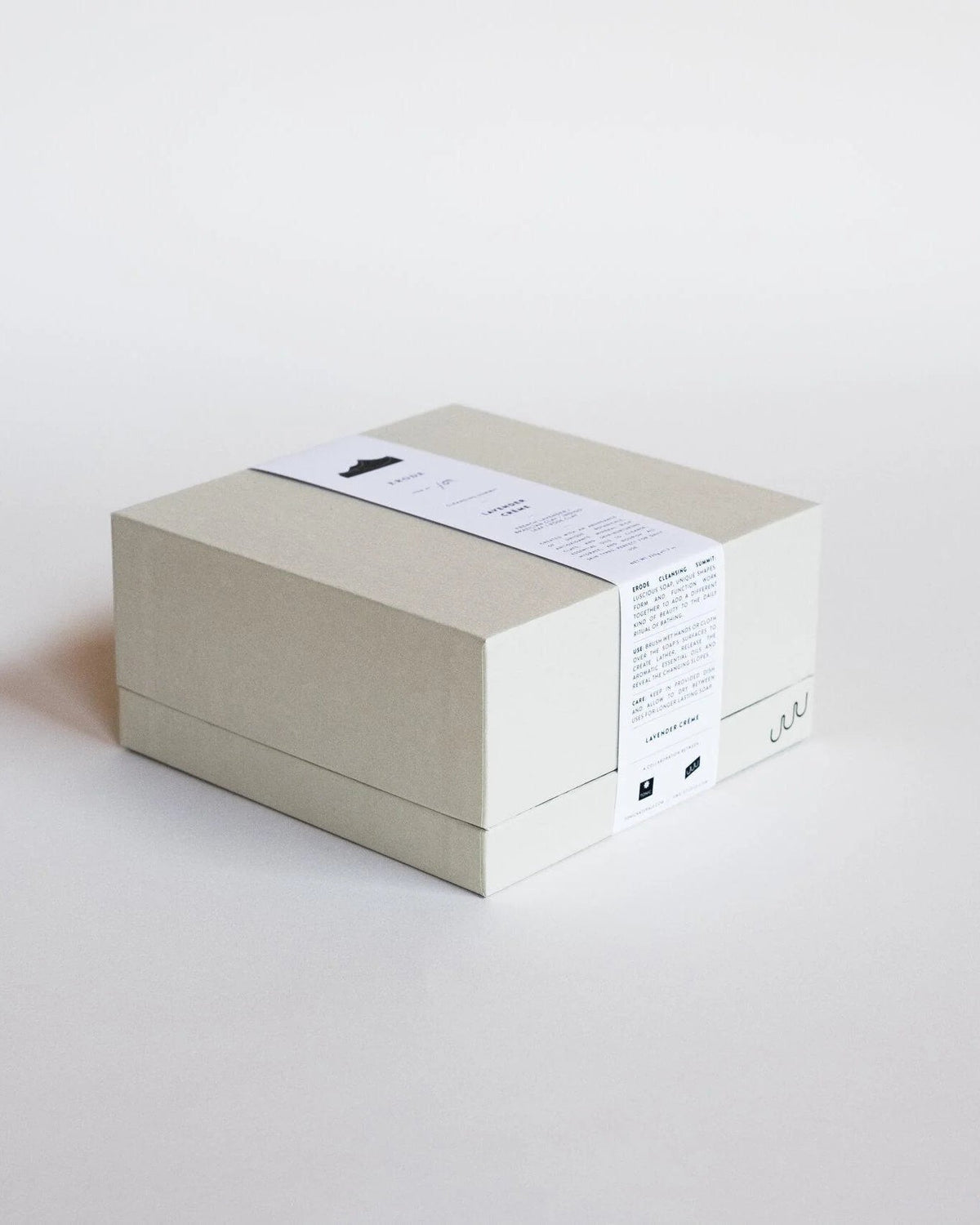 Erode Sculptural Soap + Bouton Base — Cardamom Vetiver - THE KNO